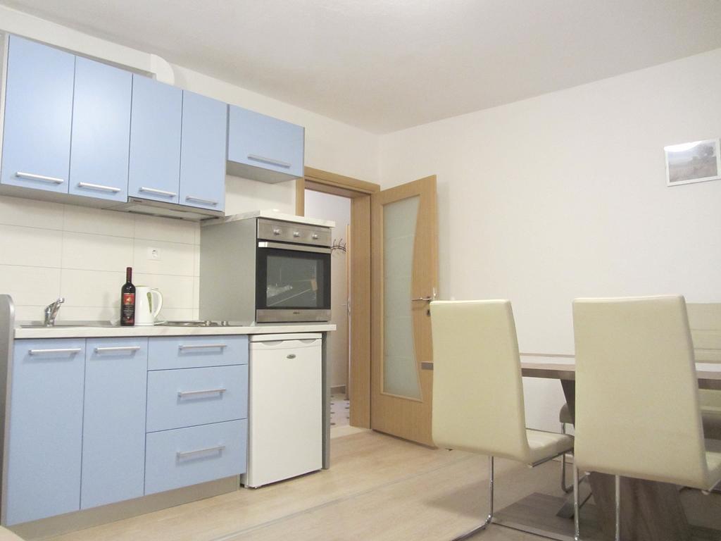 Apartmani Bozic Стобреч Екстер'єр фото