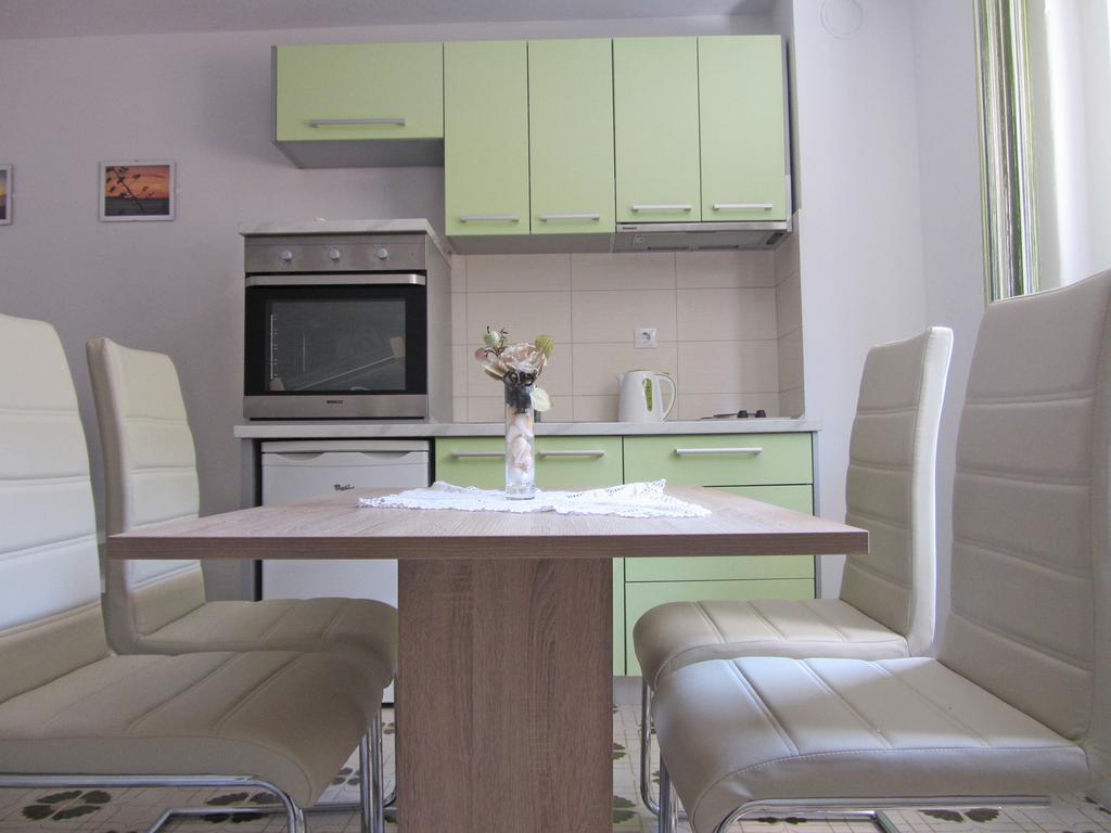 Apartmani Bozic Стобреч Екстер'єр фото