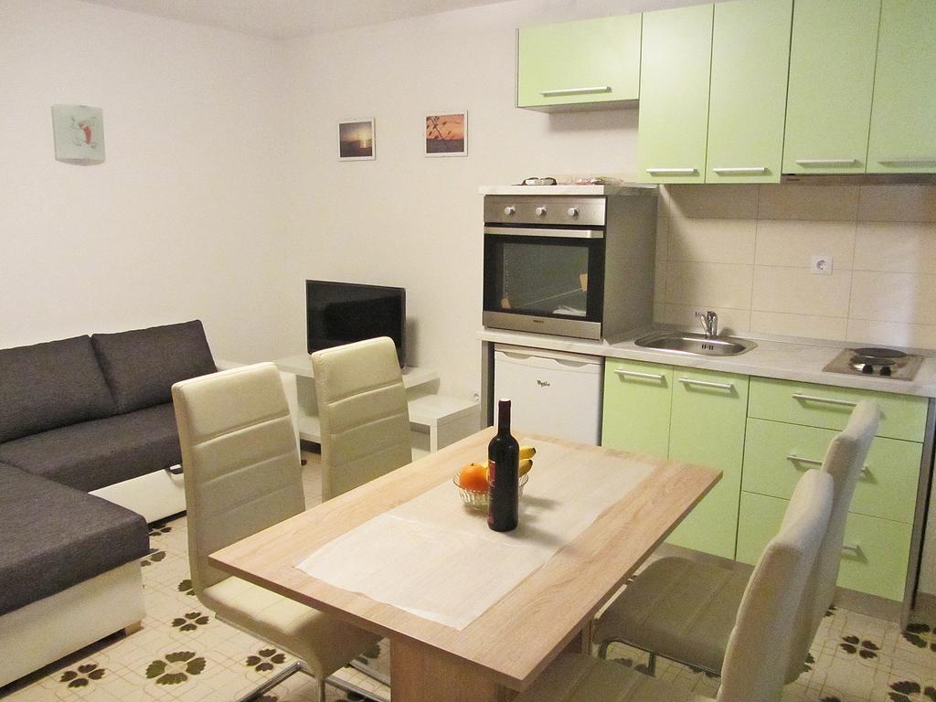 Apartmani Bozic Стобреч Екстер'єр фото